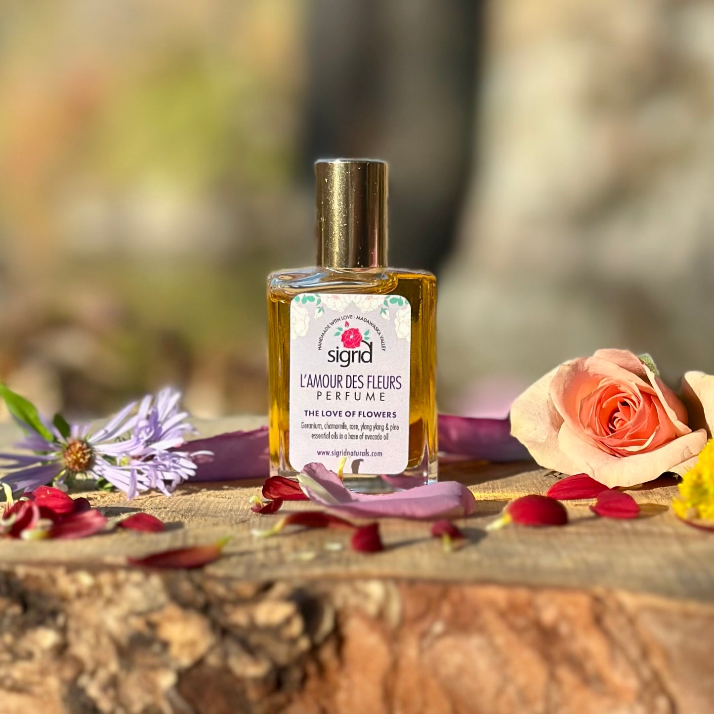 L'Amour des Fleurs Perfume